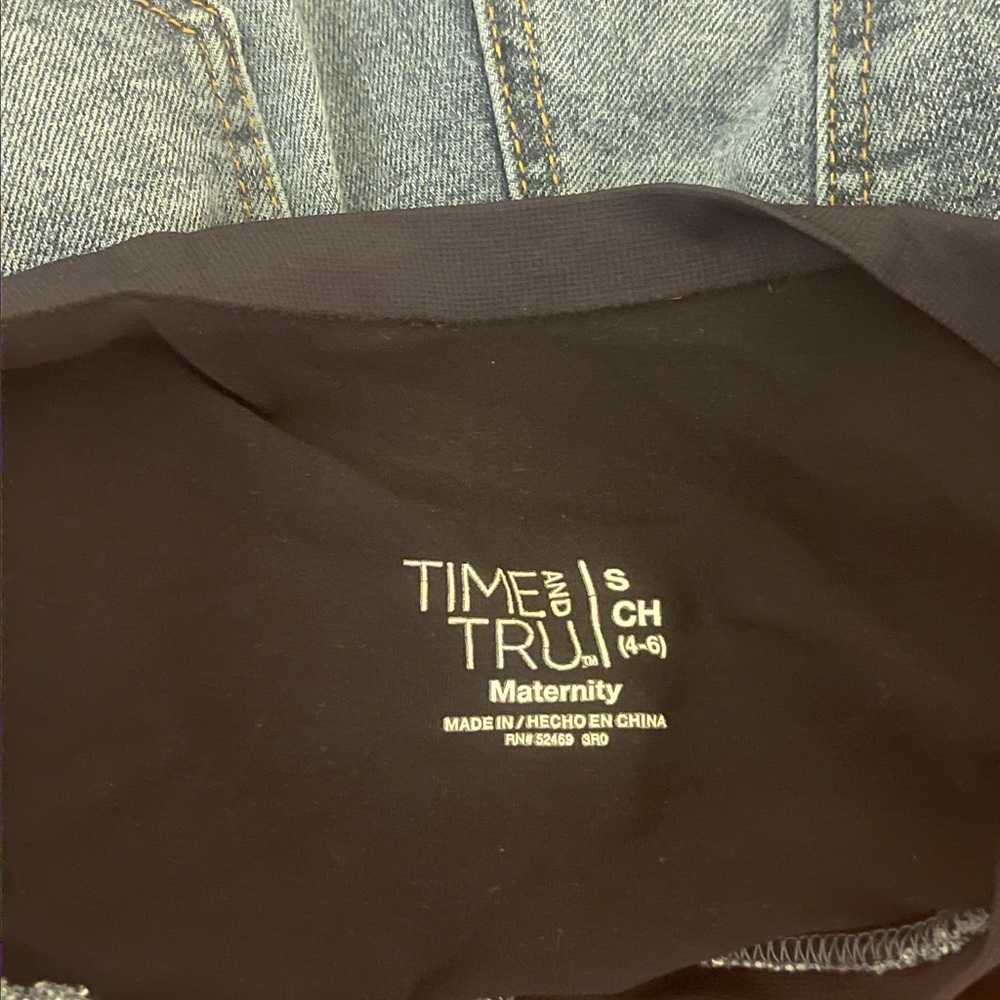 Maternity Denim Shorts - Picture 3 of 3